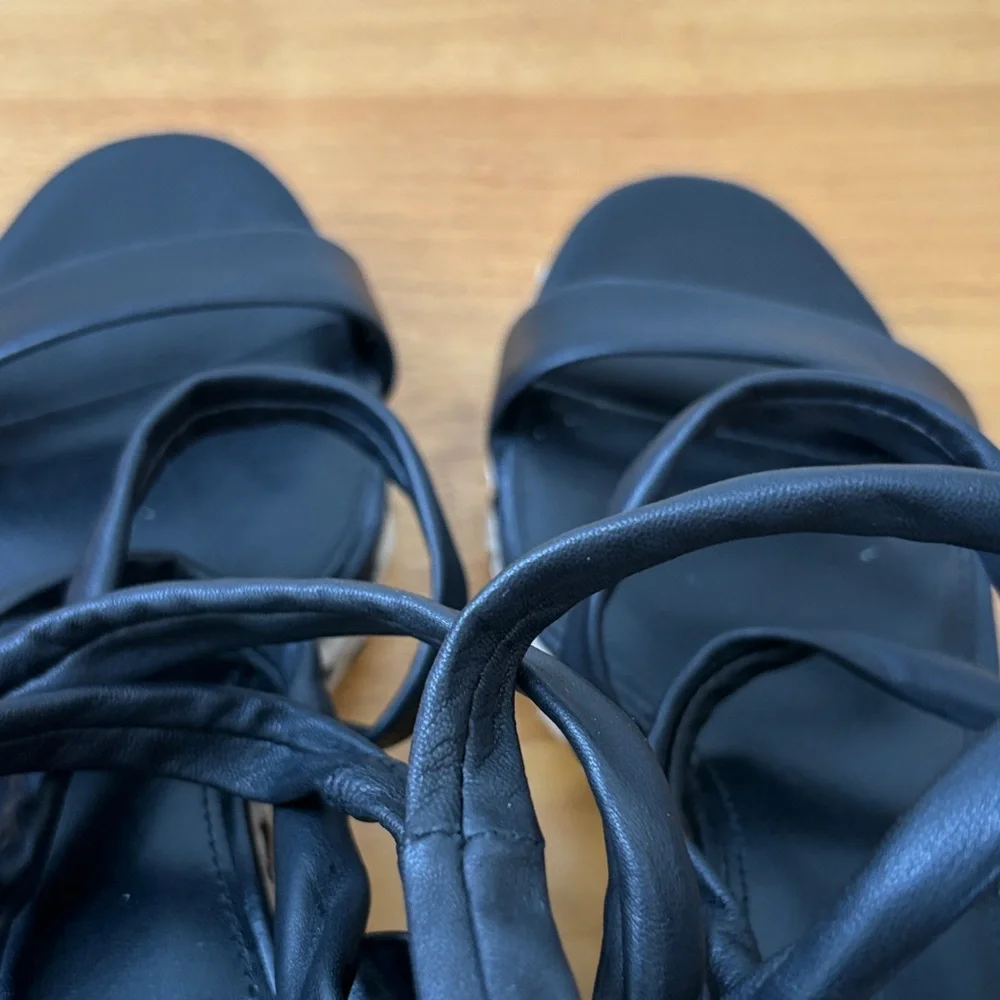 Vince Camuto Roreka Black Leather Platform Strappy Sandals Size 7.5 Raffia Heel